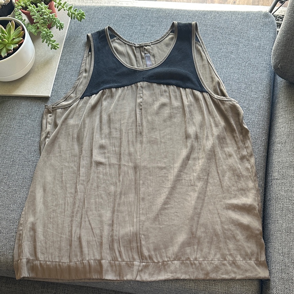 Feel The Piece Olive Green and Black Sleeveless Top